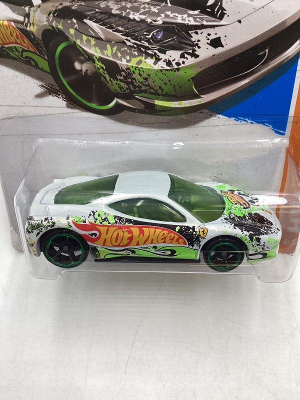 2013 Hot Wheels #81 Ferrari 458 Challenge White with protector Fashion