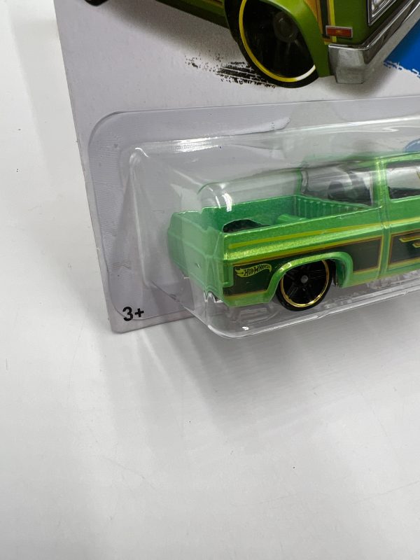 2014 Hot Wheels Off-Road #136 83 Chevy Silverado Green Kmart Exclusive W Protector Fashion