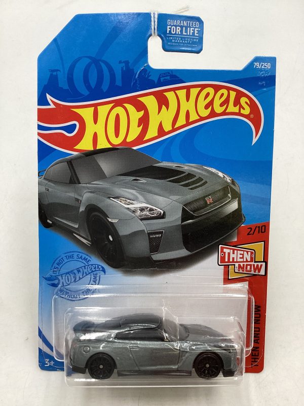 2021 Hot wheels #79 17 Nissan GT-R (R35) Gray *Bad Card* 82F Discount