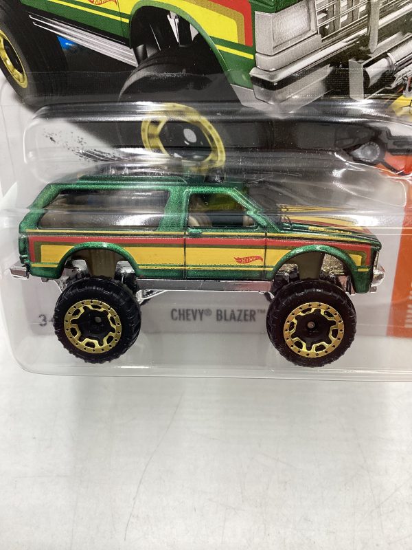 2017 Hot wheels Factory Sealed #34 Chevy Blazer 4x4 Green 15D Discount