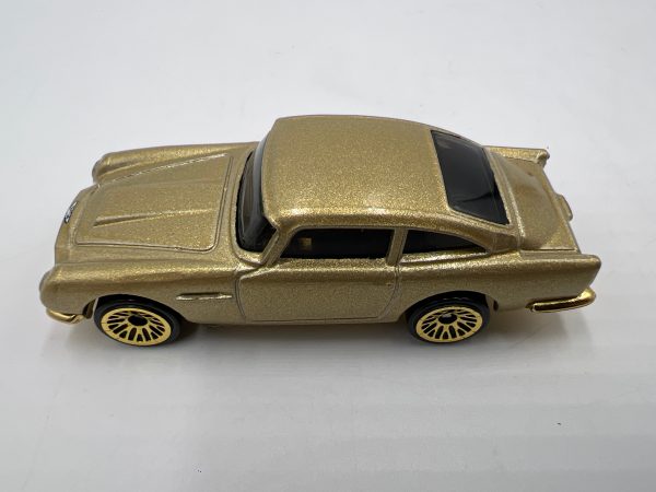 2022 Hot Wheels FAO Schwarz Loose 1963 Aston Martin DB5 Gold Online now