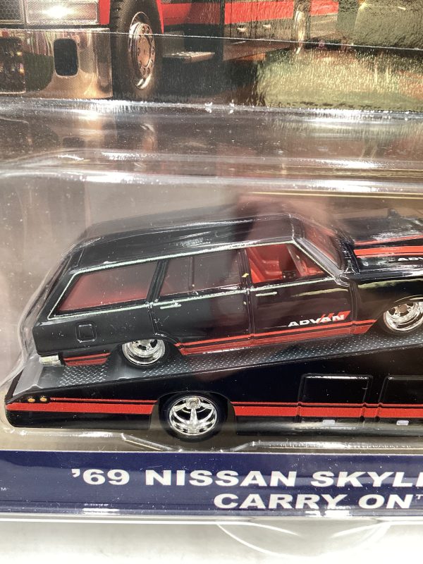 2018 Hot Wheels Team transport #3 69 Nissan Skyline Van & Carry On with Protector Fashion