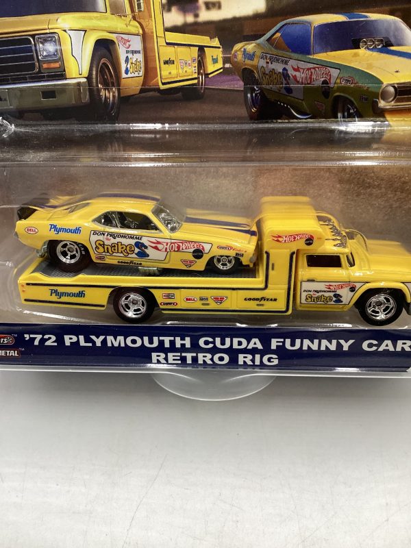 2018 HOT WHEELS Team Transport 72 Plymouth Cuda Snake Funny Car & Retro Rig #4 with protector For Cheap