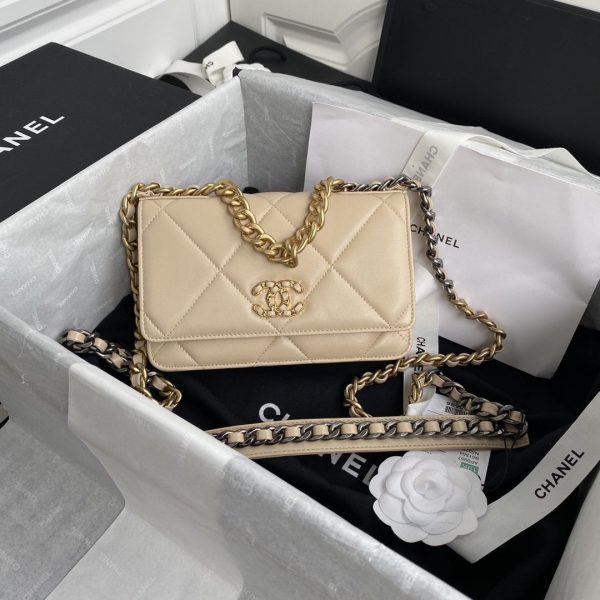 CHANEL 19 Wallet on chain WOC beige on Sale