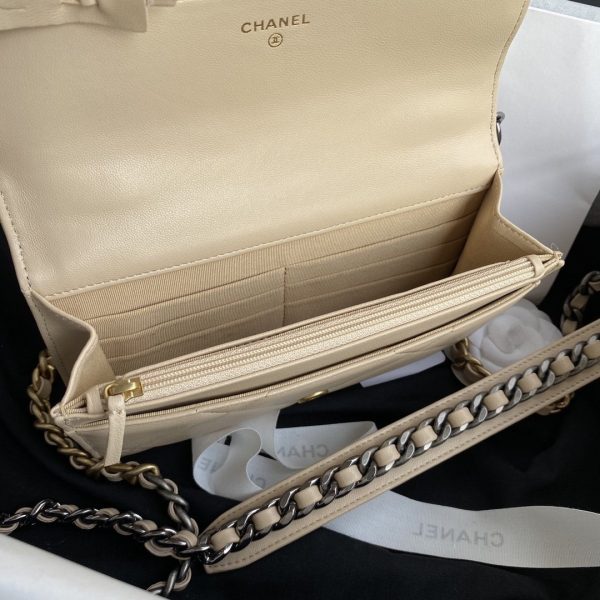 CHANEL 19 Wallet on chain WOC beige on Sale