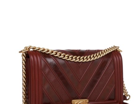 Chanel New Medium Boy Bag Burgundy Chevron Antique Gold Hardware For Sale