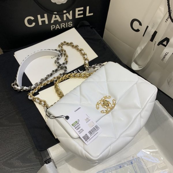 CHANEL 19 Flap Bag Fashion