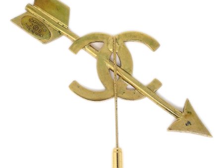 CHANEL 1993 Arrow CC Brooch Pin Gold Fashion