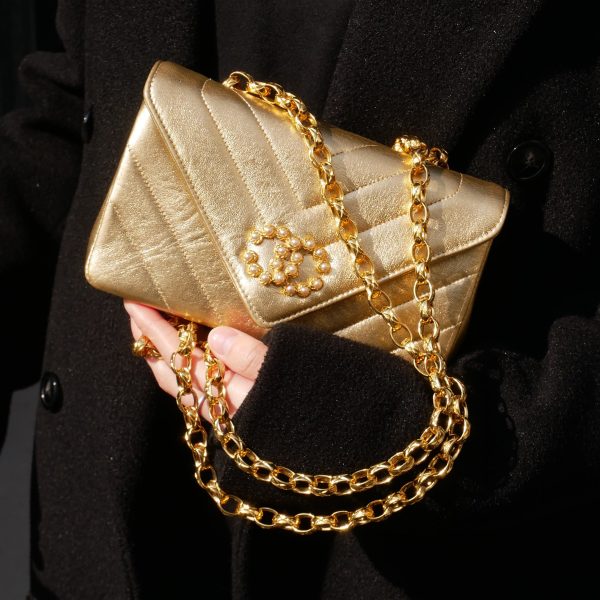 CHANEL 1991-1994 Gold Lambskin Chevron Faux Pearl CC Flap Bag Online Sale