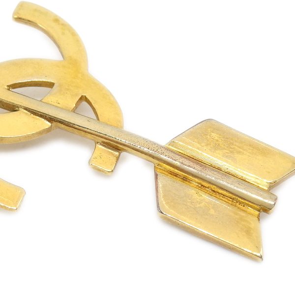 Chanel 1993 Arrow Brooch Pin Gold For Sale